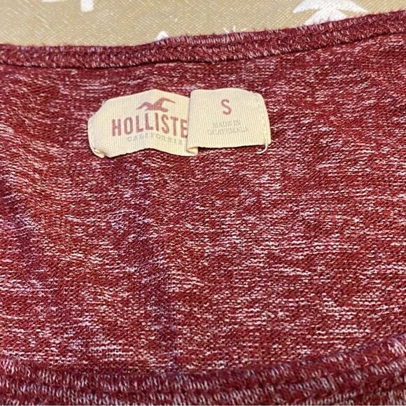 Hollister Short Sleeved Open Shoulder Shirt, size S. (S106) - Picture 3 of 5